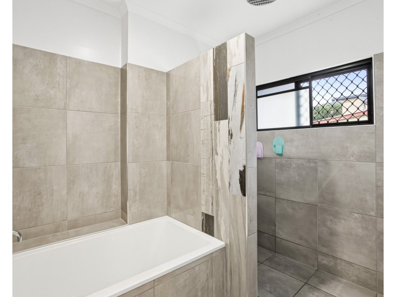 13 Trower Street, Tully QLD 4854