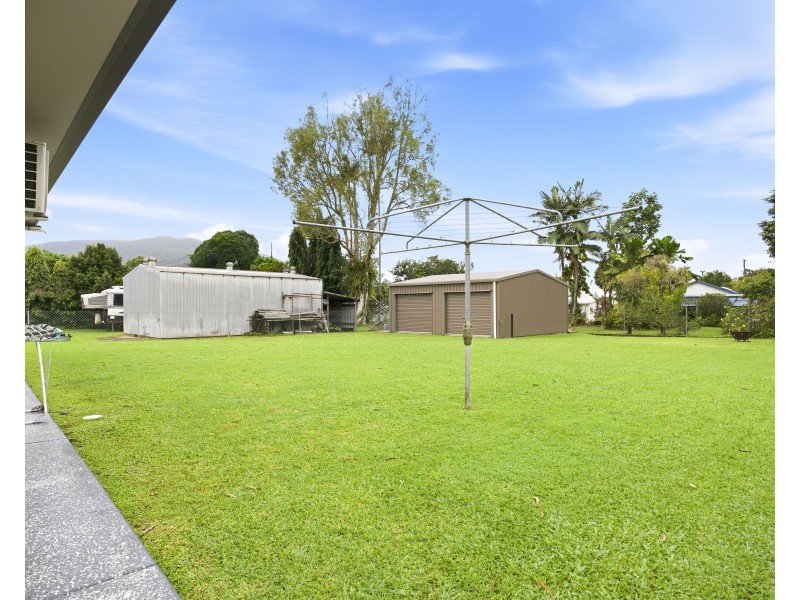 13 Trower Street, Tully QLD 4854