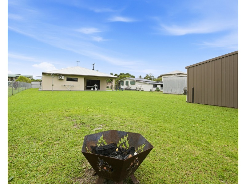 13 Trower Street, Tully QLD 4854
