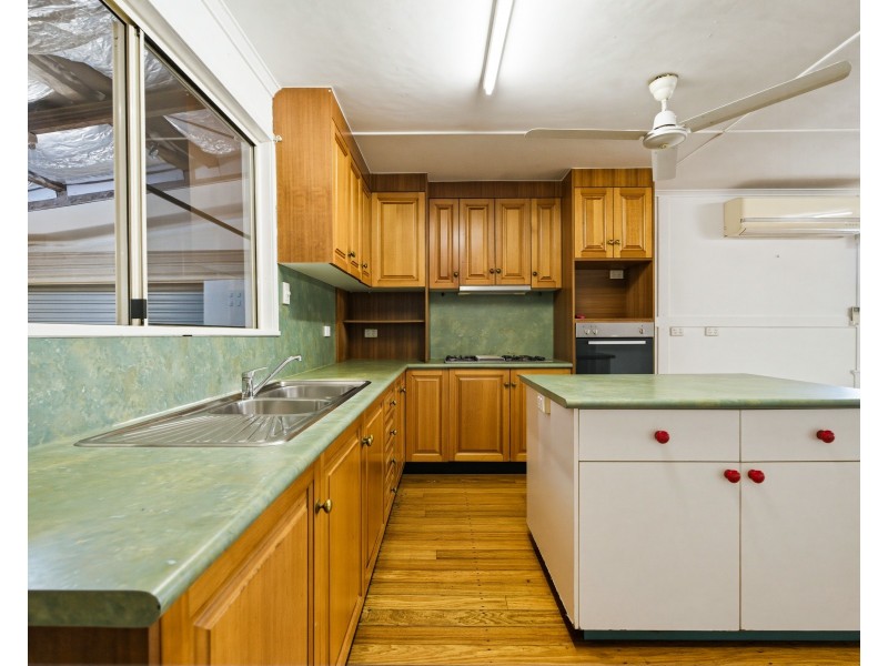 13 Mcdonald Street, Tully QLD 4854