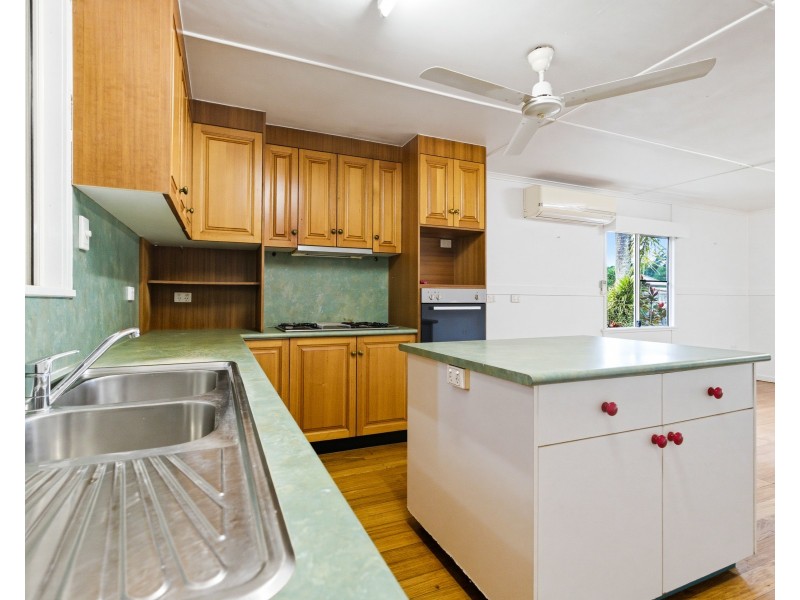 13 Mcdonald Street, Tully QLD 4854