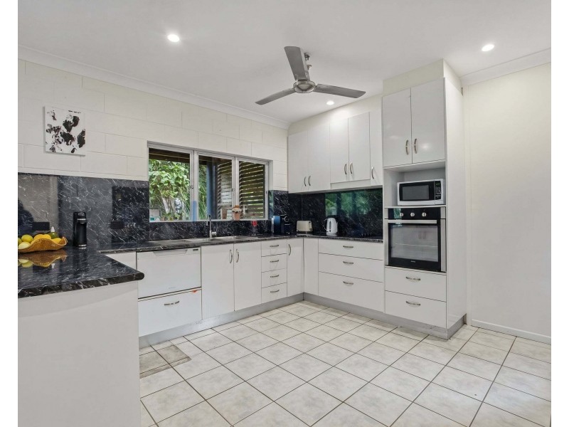 37 Rebecca Jane Parade, Kurrimine Beach QLD 4871
