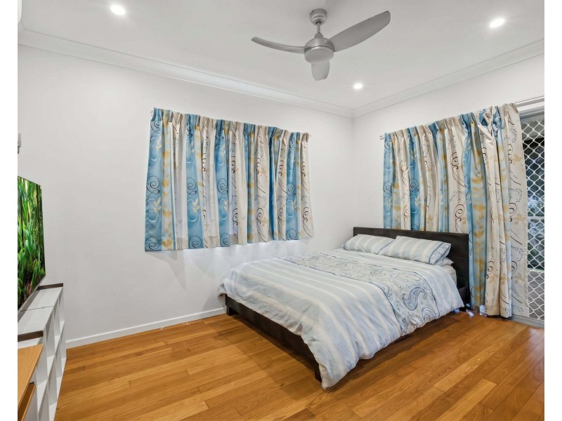 37 Rebecca Jane Parade, Kurrimine Beach QLD 4871