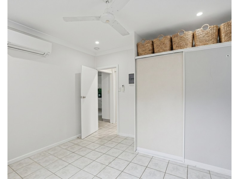 37 Rebecca Jane Parade, Kurrimine Beach QLD 4871