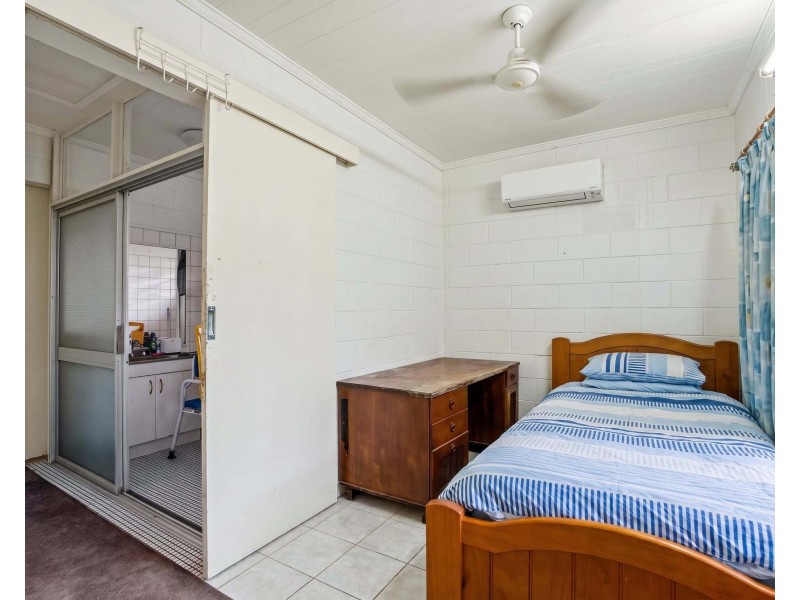 37 Rebecca Jane Parade, Kurrimine Beach QLD 4871