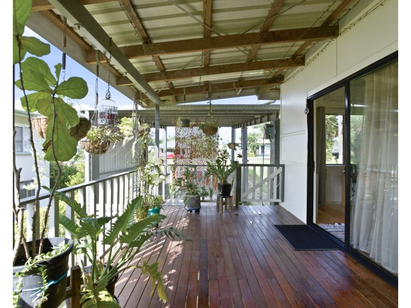 16 Thurles Street, Tully QLD 4854