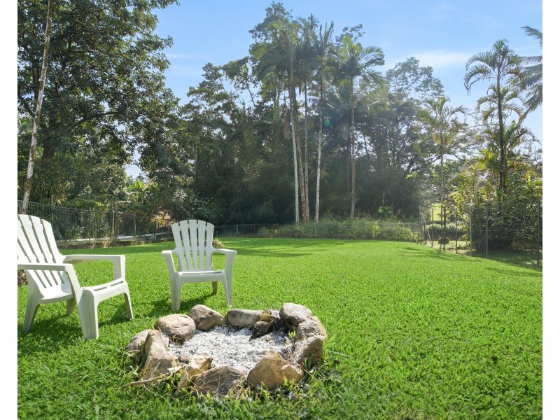 16 Thurles Street, Tully QLD 4854