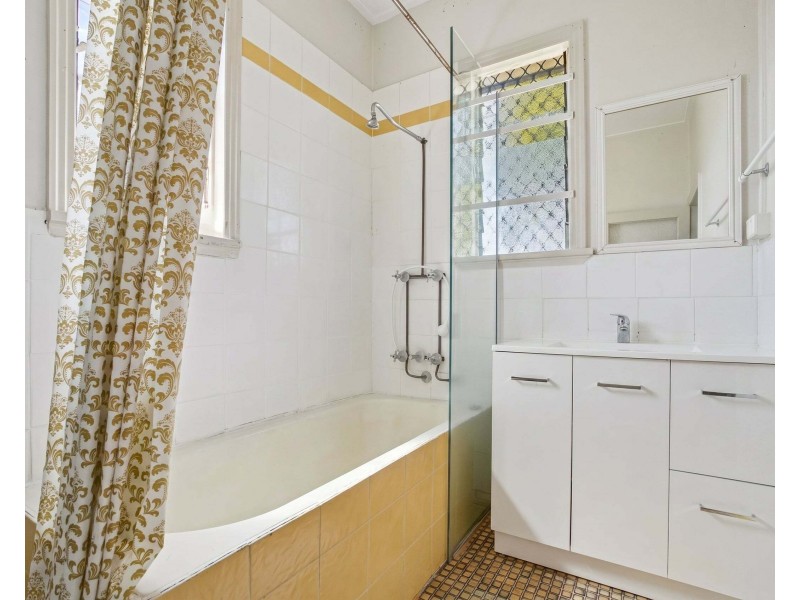 83 Palmerston Drive, Goondi Bend QLD 4860