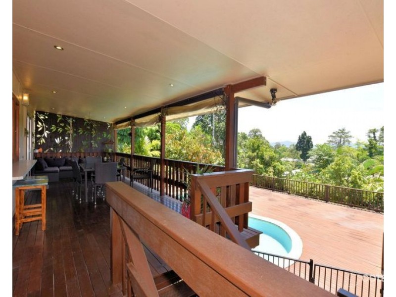 22 Hyatt Street, Tully QLD 4854