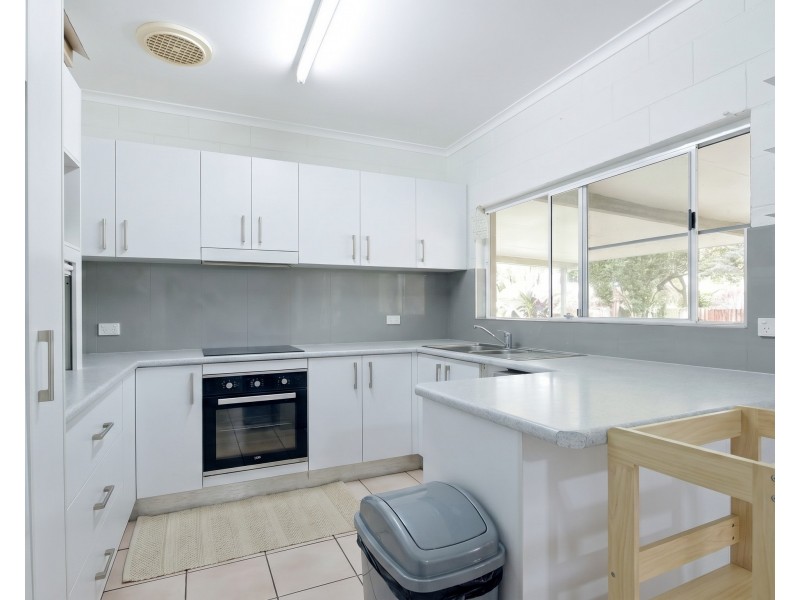 5 Wrap Court, Mission Beach QLD 4852