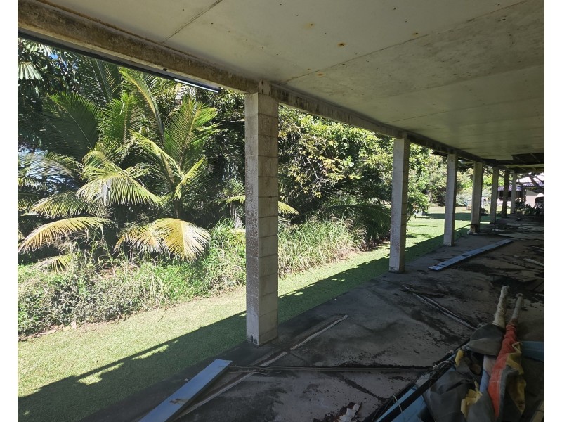 34 Luff Street, Hull Heads QLD 4854