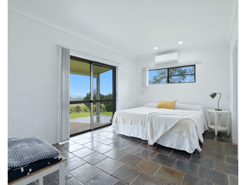 24 Kinjun Road, Dingo Pocket QLD 4854