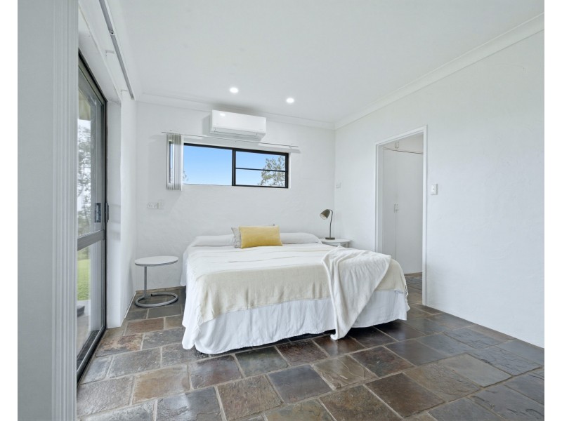 24 Kinjun Road, Dingo Pocket QLD 4854