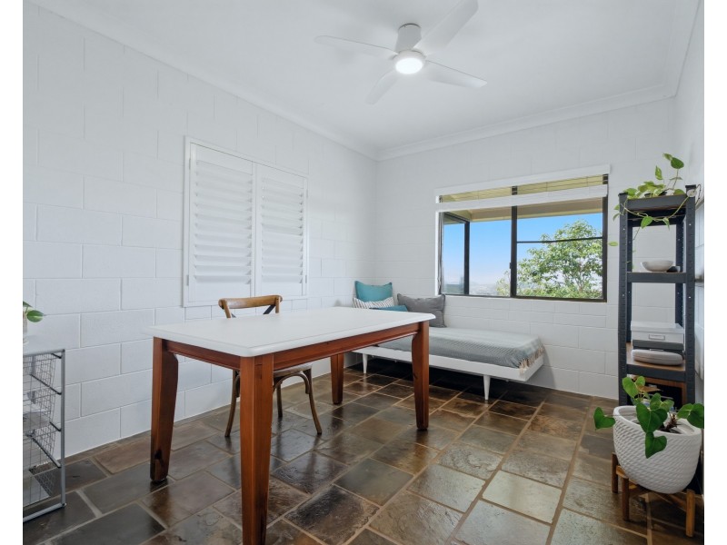 24 Kinjun Road, Dingo Pocket QLD 4854