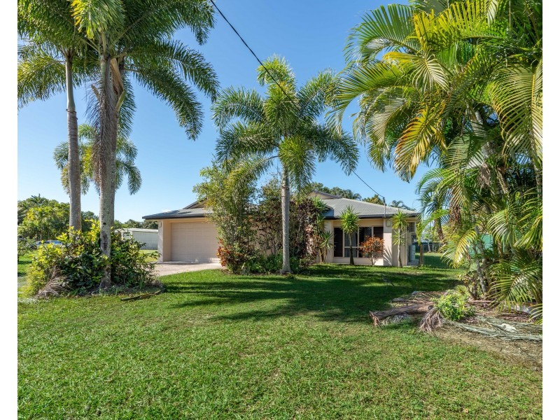 32 Buccaneer Street, South Mission Beach QLD 4852