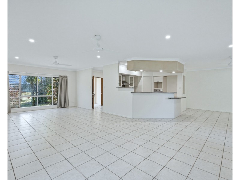 32 Buccaneer Street, South Mission Beach QLD 4852