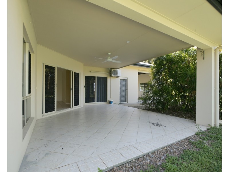 32 Buccaneer Street, South Mission Beach QLD 4852