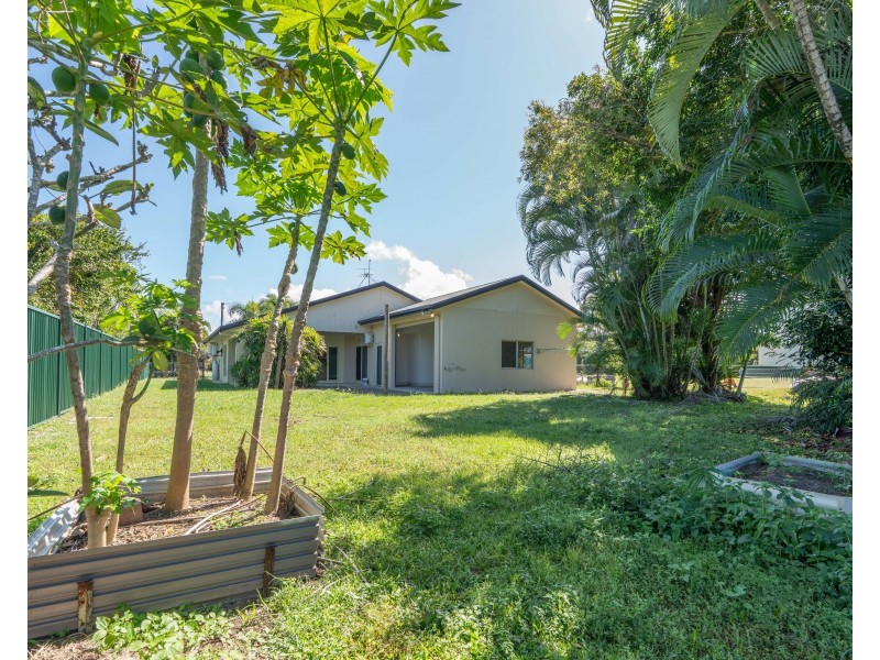32 Buccaneer Street, South Mission Beach QLD 4852