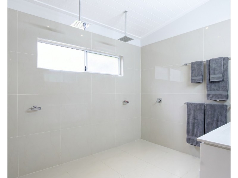 10 Dunkalli Crescent, Wongaling Beach QLD 4852
