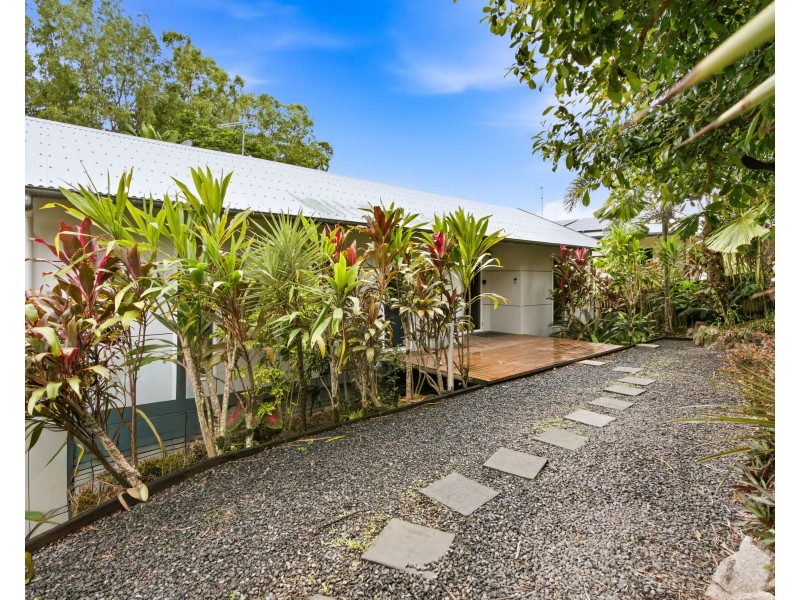 10 Dunkalli Crescent, Wongaling Beach QLD 4852