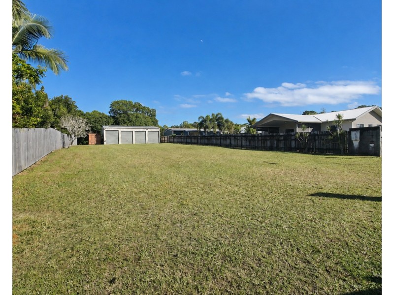 12 Nivosa Court, Mission Beach QLD 4852
