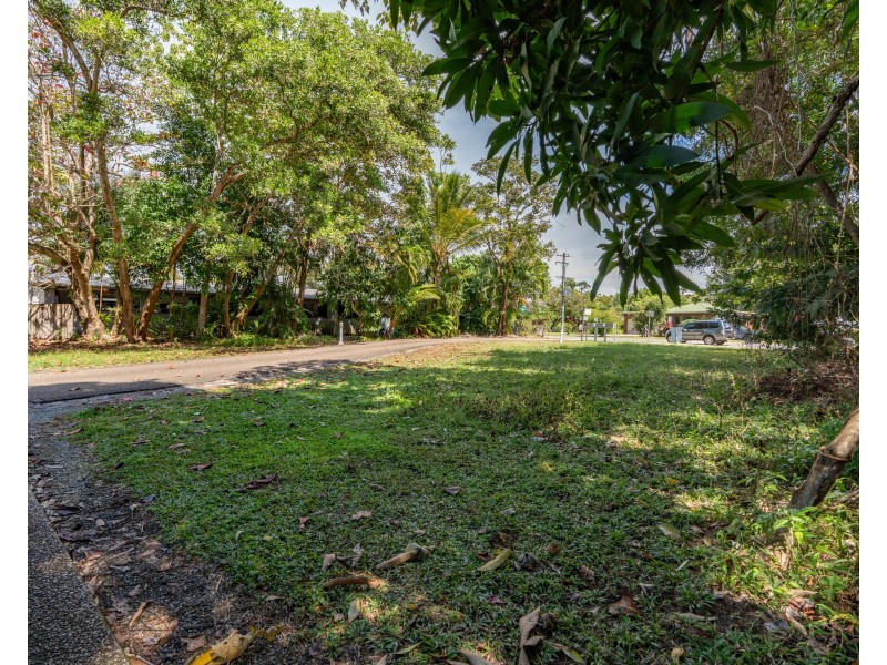 100/51 Porter Promenade, Mission Beach QLD 4852