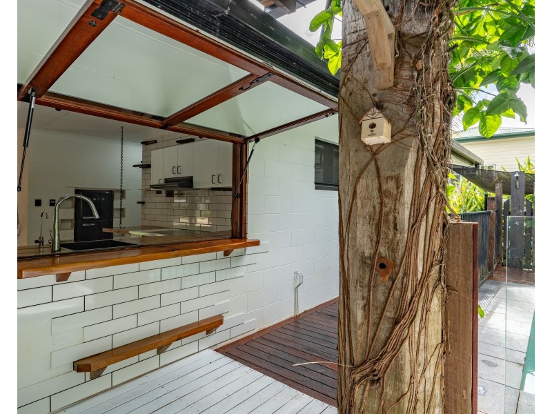 4 Timana Terrace, Wongaling Beach QLD 4852