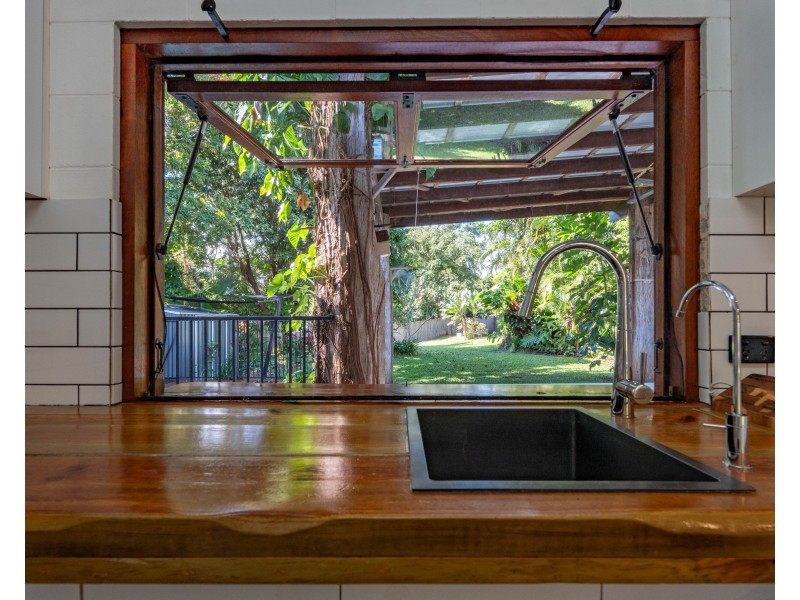 4 Timana Terrace, Wongaling Beach QLD 4852