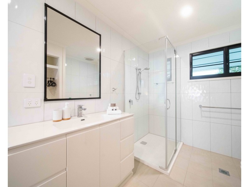 34 Wall Street, South Mission Beach QLD 4852