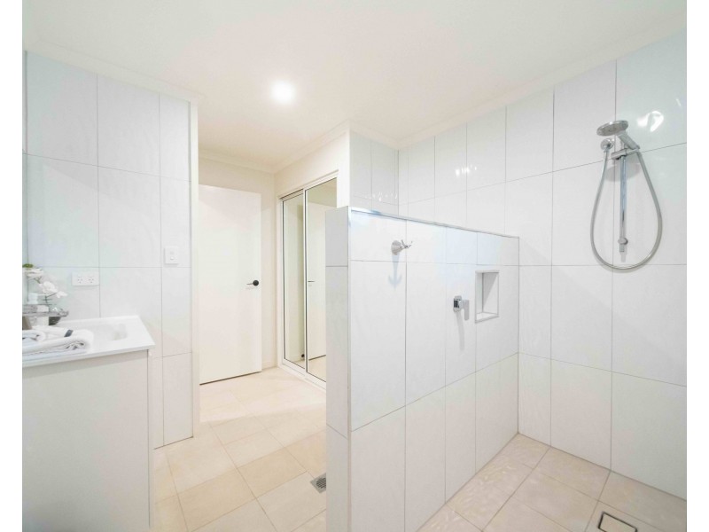 34 Wall Street, South Mission Beach QLD 4852