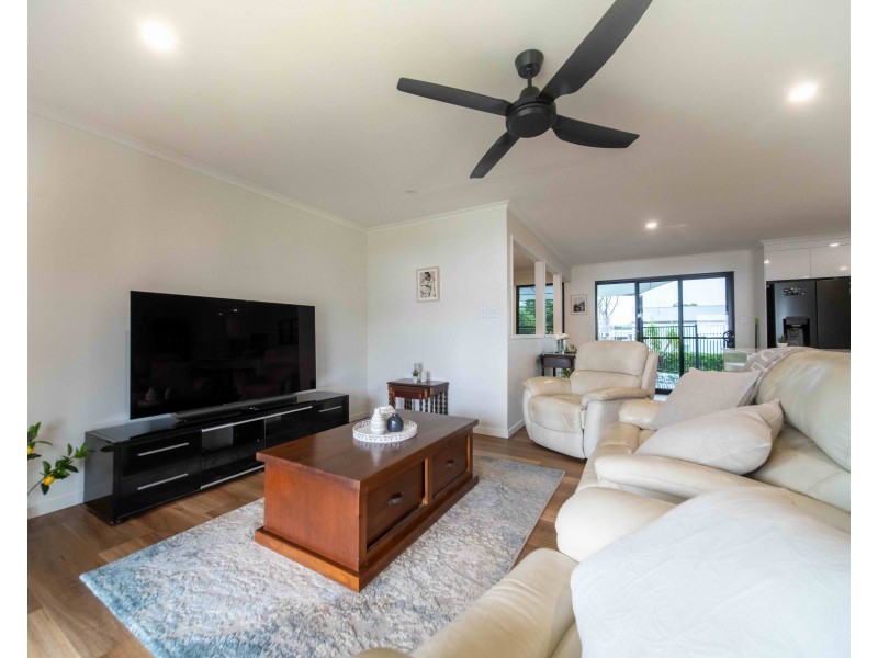 34 Wall Street, South Mission Beach QLD 4852