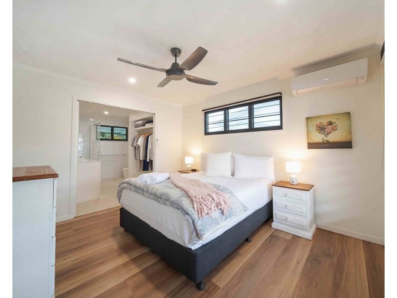 34 Wall Street, South Mission Beach QLD 4852