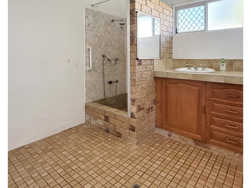17 Ranleagh Street, Kurrimine Beach QLD 4871