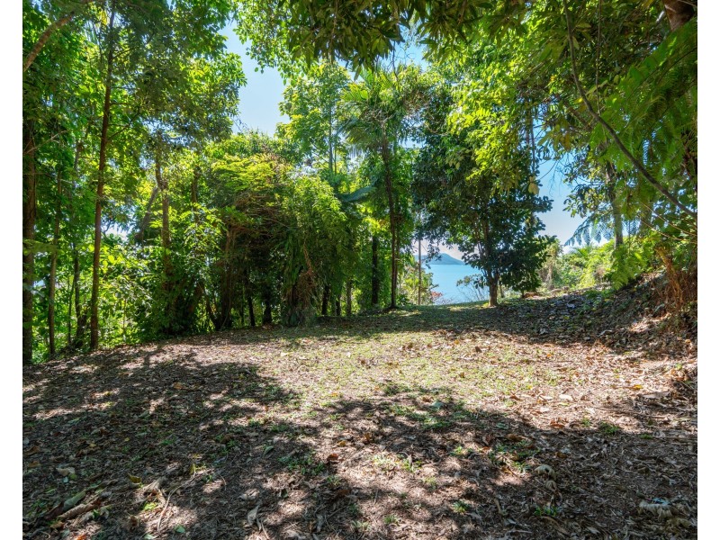 17 Mitchell Street, South Mission Beach QLD 4852