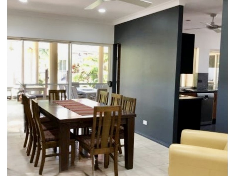 6 Mcnamara St, Wongaling Beach QLD 4852