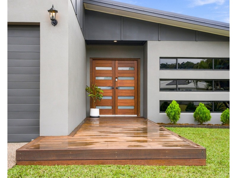 2 Clipper Court, South Mission Beach QLD 4852