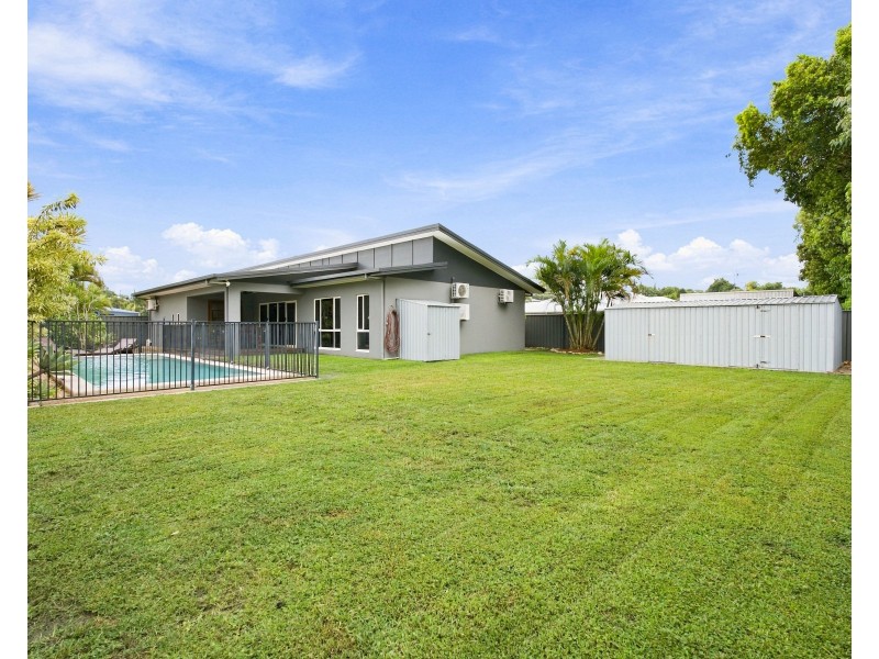 2 Clipper Court, South Mission Beach QLD 4852