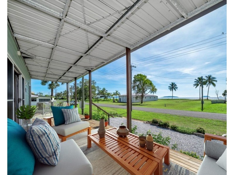 13 Taylor Street, Tully Heads QLD 4854