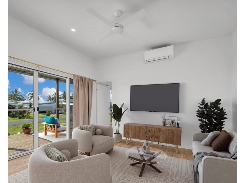 13 Taylor Street, Tully Heads QLD 4854