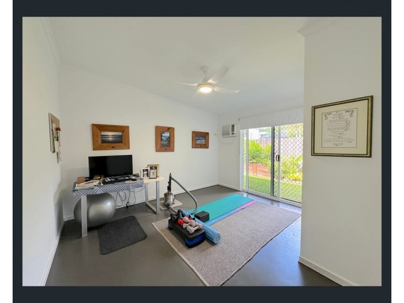 21 Voyager Street, South Mission Beach QLD 4852