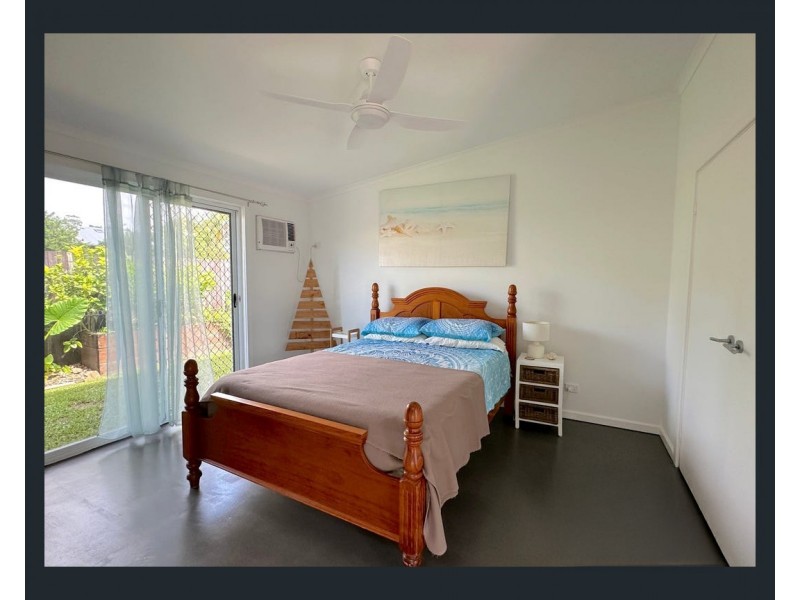 21 Voyager Street, South Mission Beach QLD 4852