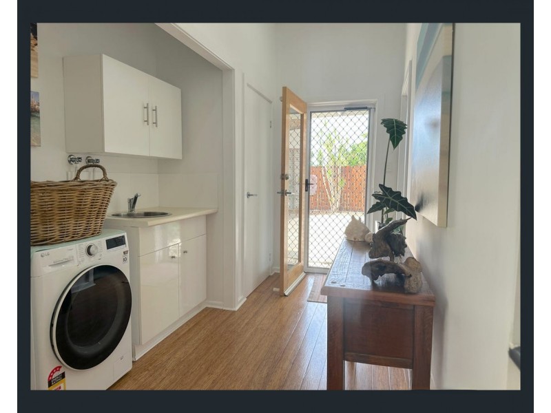 21 Voyager Street, South Mission Beach QLD 4852