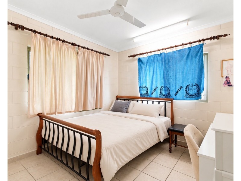 30 Murray Street, Tully QLD 4854