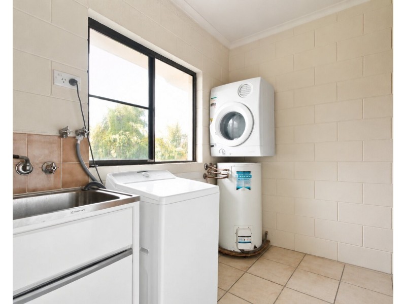 30 Murray Street, Tully QLD 4854