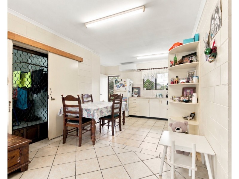 30 Murray Street, Tully QLD 4854