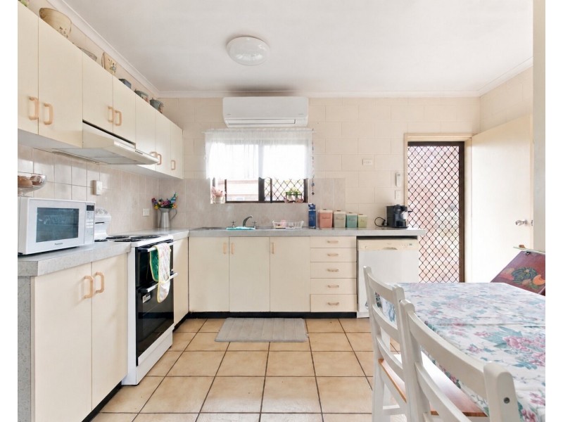 30 Murray Street, Tully QLD 4854