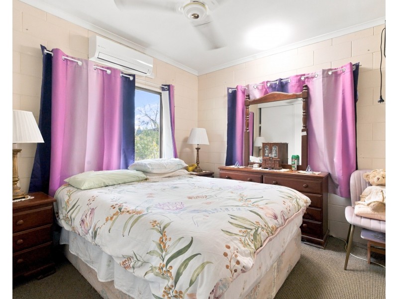 30 Murray Street, Tully QLD 4854