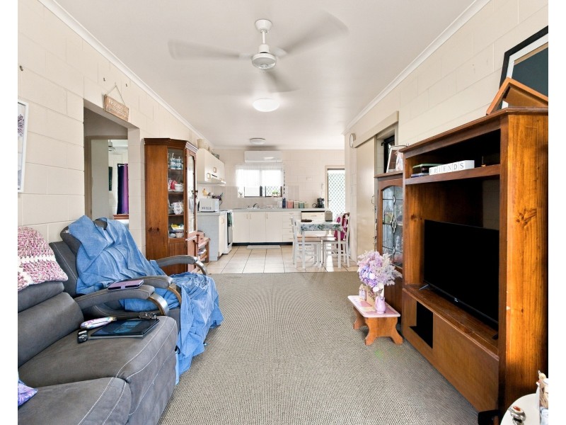 30 Murray Street, Tully QLD 4854
