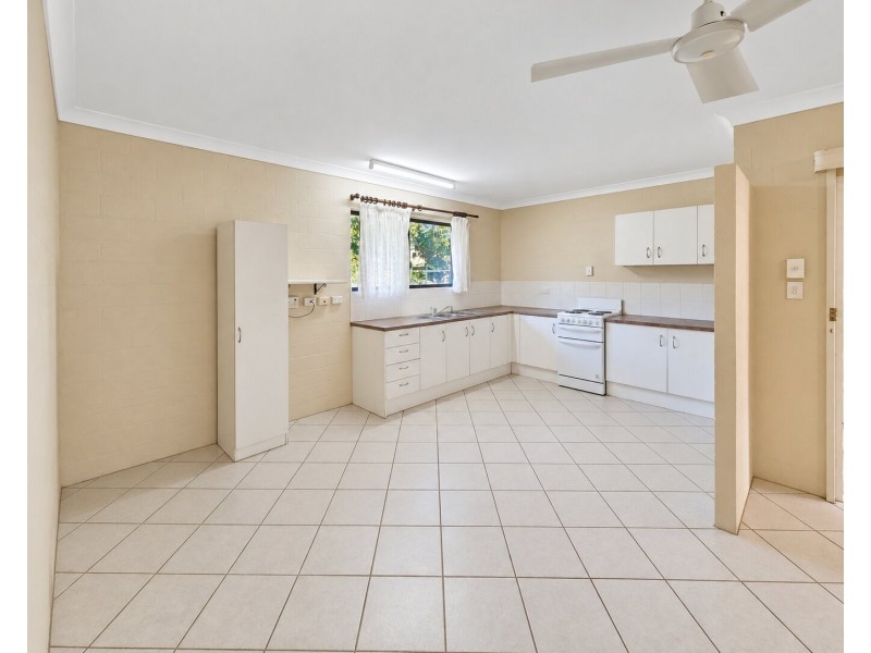 Unit 1/8 Melaleuca Drive, Tully Heads QLD 4854