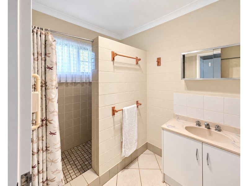 Unit 1/8 Melaleuca Drive, Tully Heads QLD 4854
